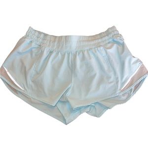 Lululemon Hottie Hot Low-Rise Lined Short 2.5”